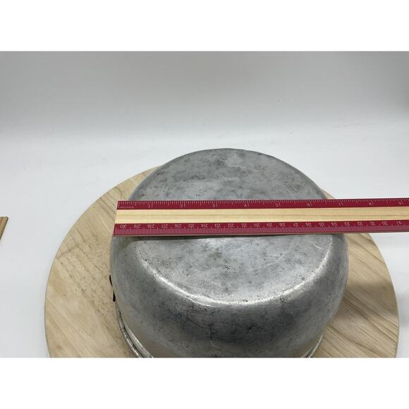 Vintage Aluminum Campfire Pot Kettle Bail Handle Rustic Primitive Cookware - Picture 6 of 9